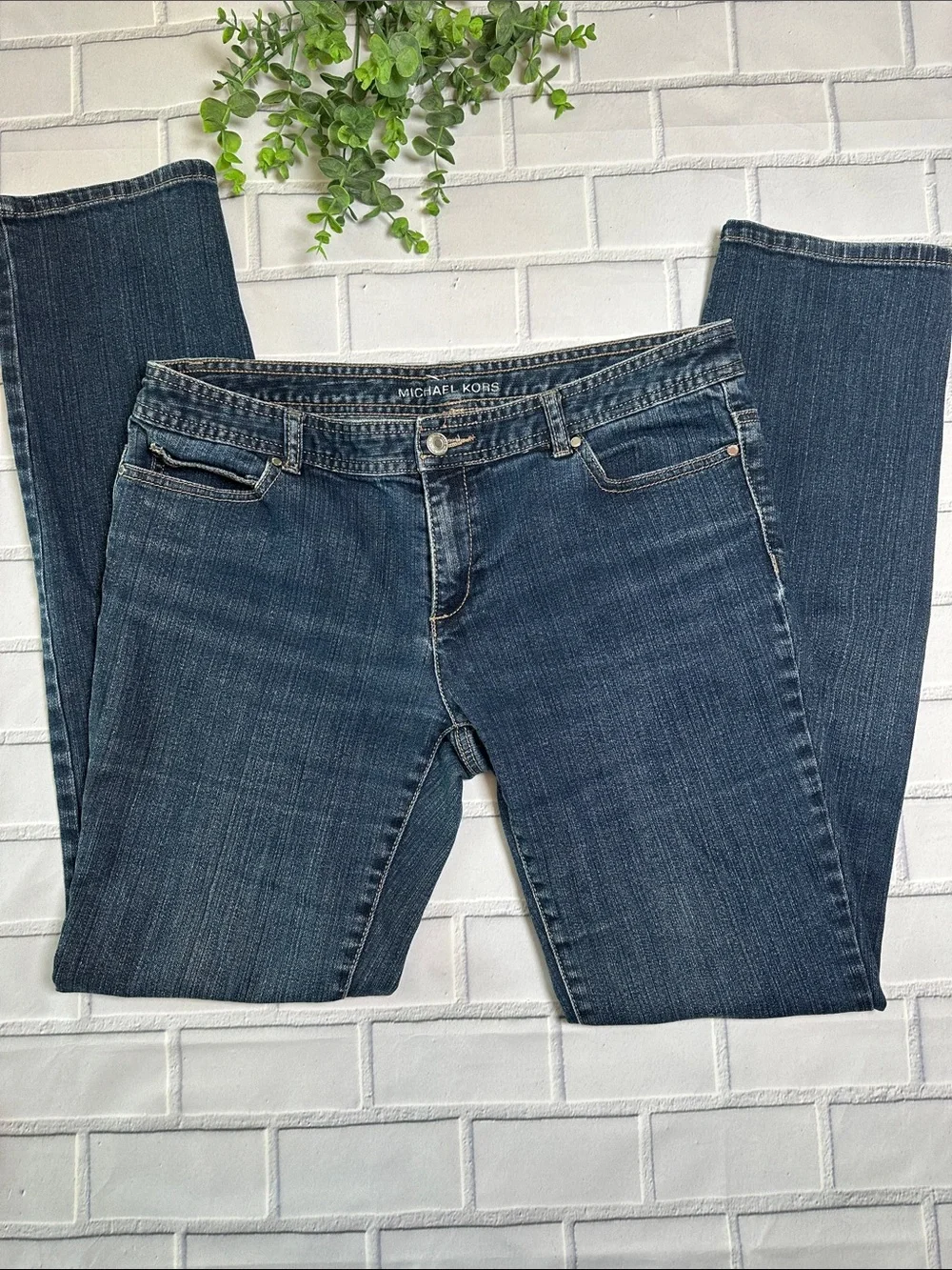 Michael Kors * Ladies Straight Leg Denim Jeans w/ Silver MK Emblem. Sz 10
